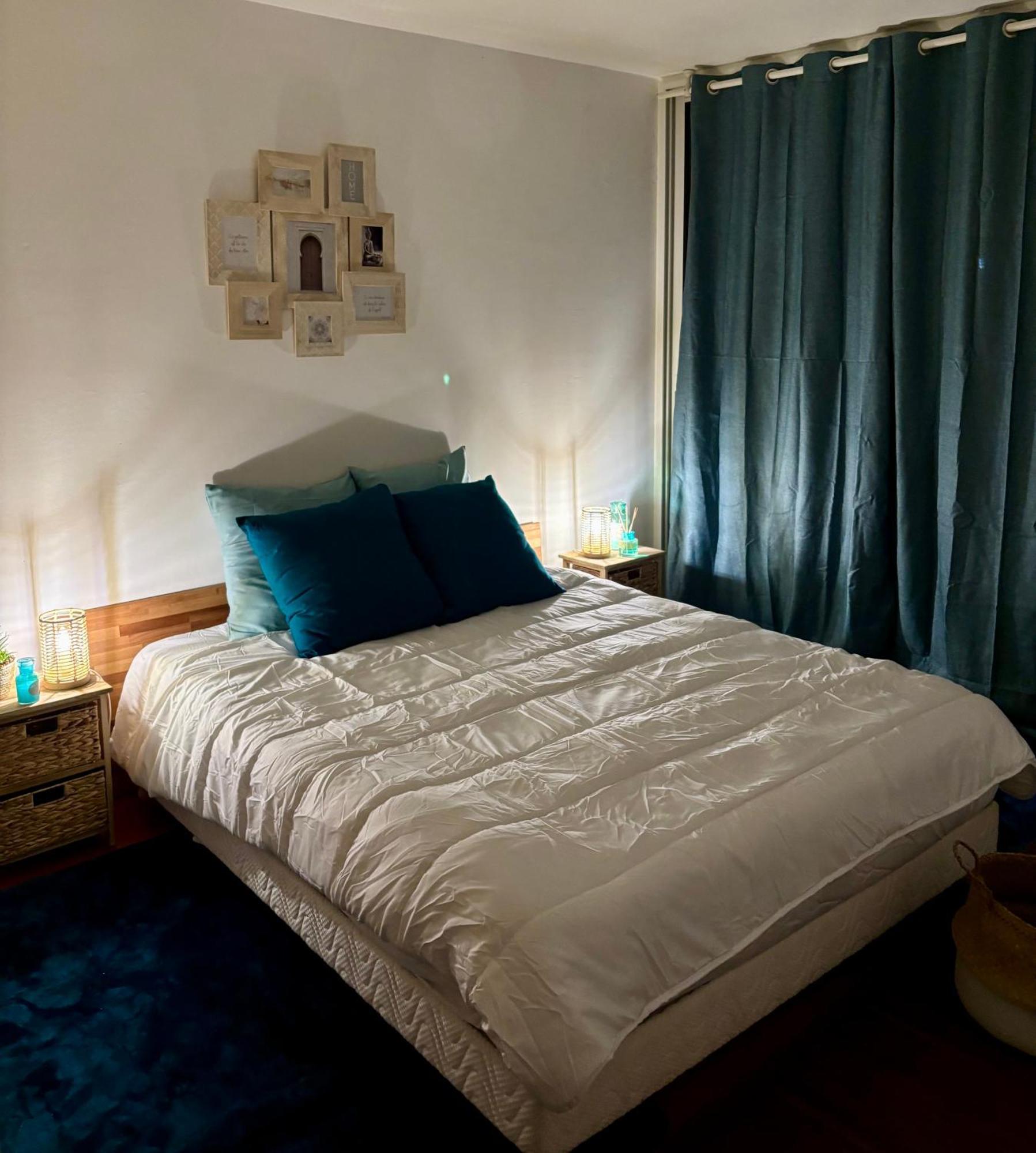 Spacieux Avec Piscine, 5 Minutes A Pied Des Plages - F1 Bis Appartement *